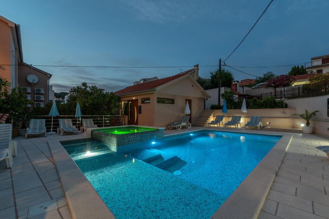 Apartments Villa Magdalena Trogir Exterior photo