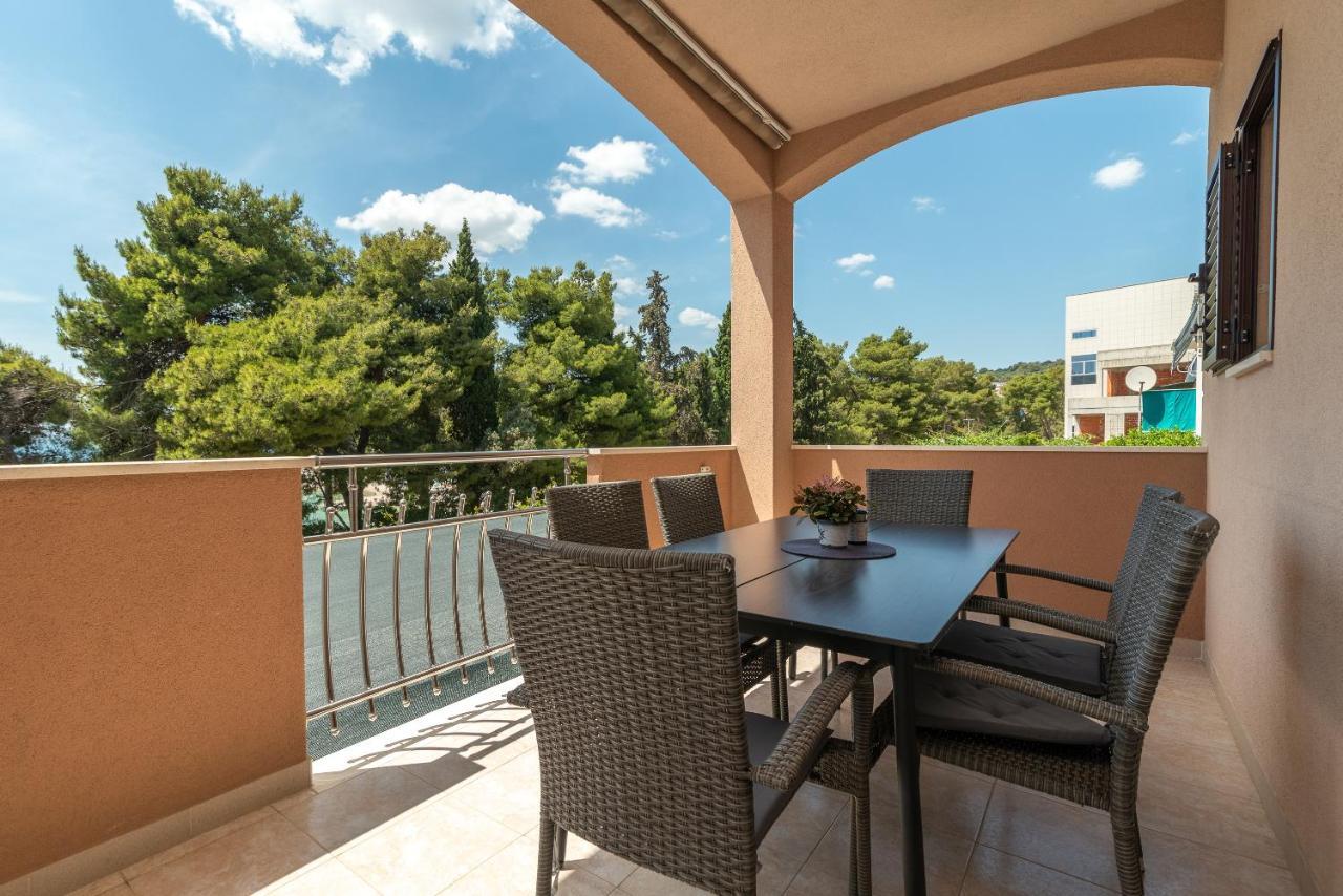 Apartments Villa Magdalena Trogir Exterior photo